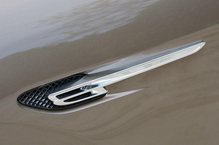 Детали экстерьера Bentley Flying Spur 2014 года  (фото 52 из 63)